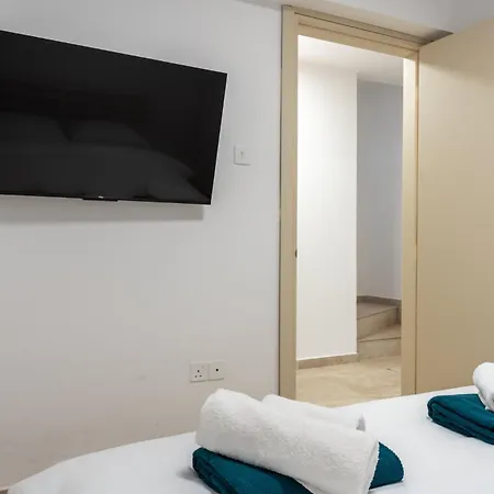 Private Pool 3br Near Larnaca