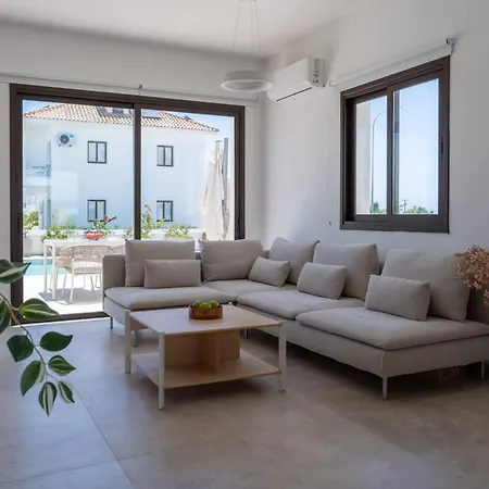 Private Pool 3br Near Larnaca * Softades